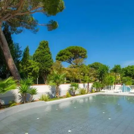 Holiday home Mobile Parc Des Sept Fonts B255